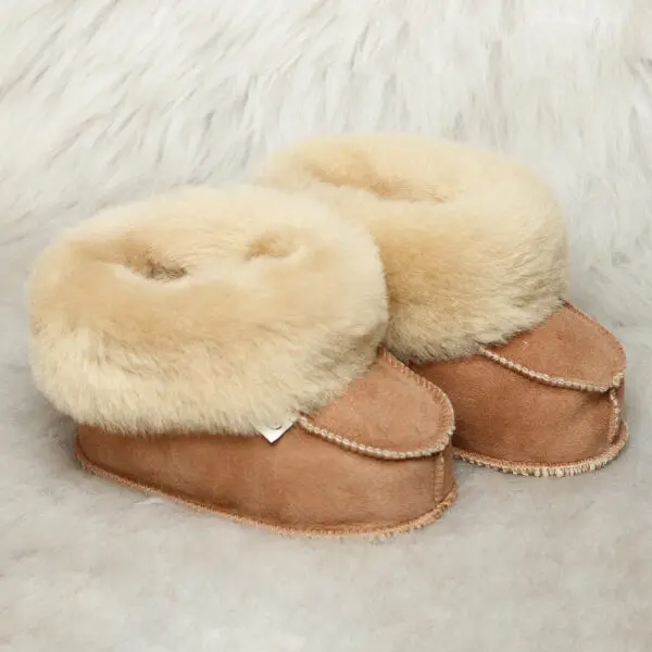 кафяви бебешки буйки от агнешка кожа | Milvena | Милвена - Български кожени изделия от агнешка кожа кафяви бебешки буйки милвена