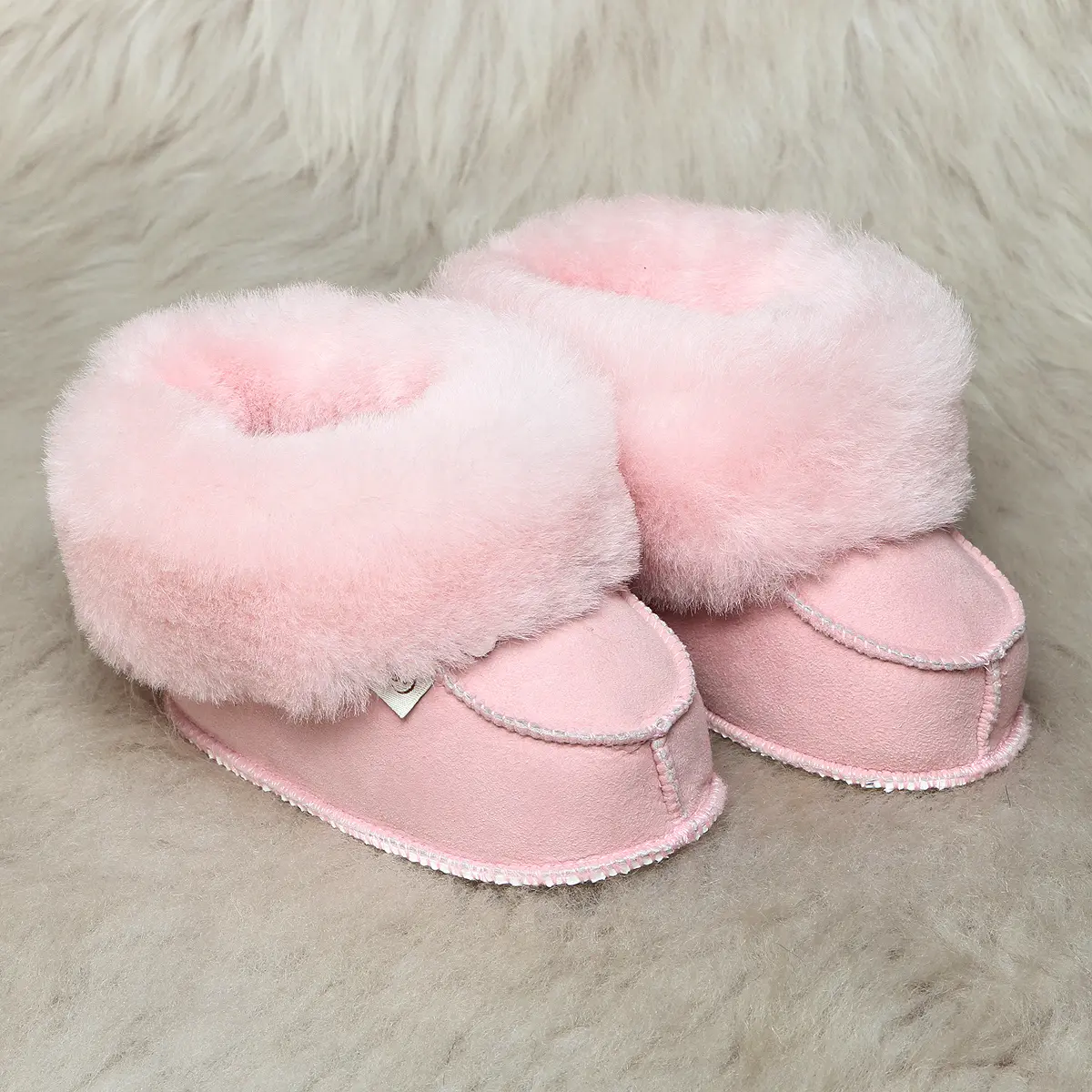 вълнени бебешки буйки