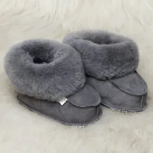 сиви кожени буйки от овча кожа