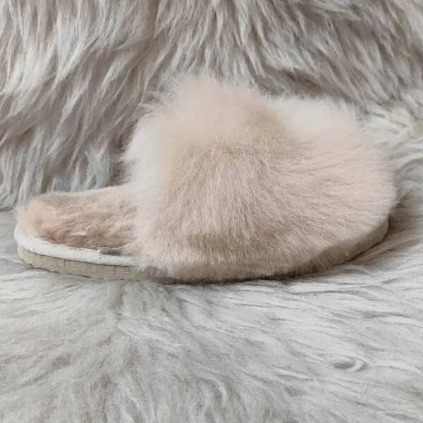 Детски чехли 2913 хъни- изключително меки и топли | Milvena | Милвена - Български кожени изделия от агнешка кожа Детски чехли 2913 хъни