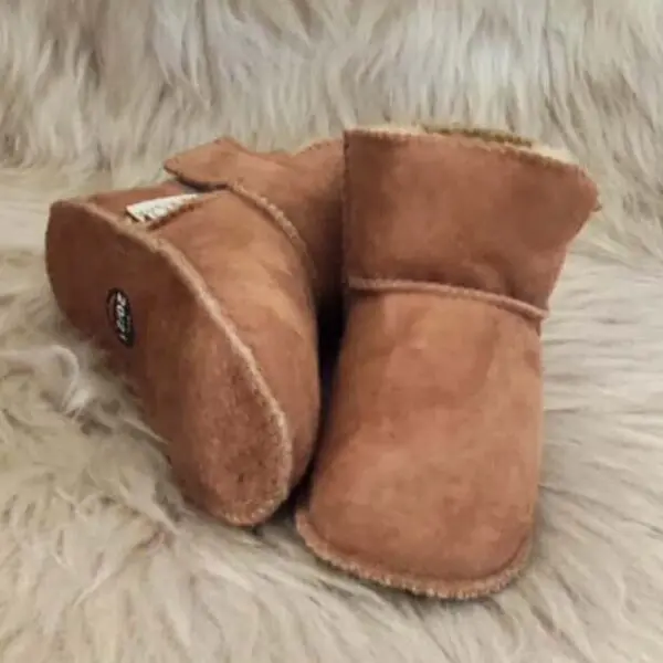 Messenger_creation_0FF61A21-646C-4AFA-871A-322459CD66A0 | Milvena | Милвена - Български кожени изделия от агнешка кожа