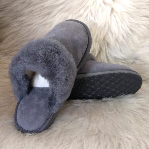 топли дамски чехли за вкъщи | Milvena | Милвена - Български кожени изделия от агнешка кожа домашни дамски сиви чехли