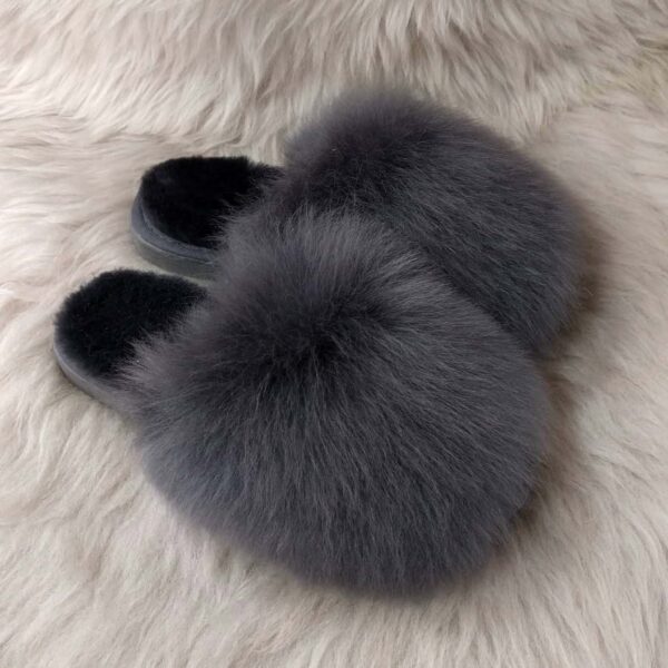 сиви домашни чехли от агнешка кожа от милвена | Milvena | Милвена - Български кожени изделия от агнешка кожа сиви домашни чехли от агнешка кожа