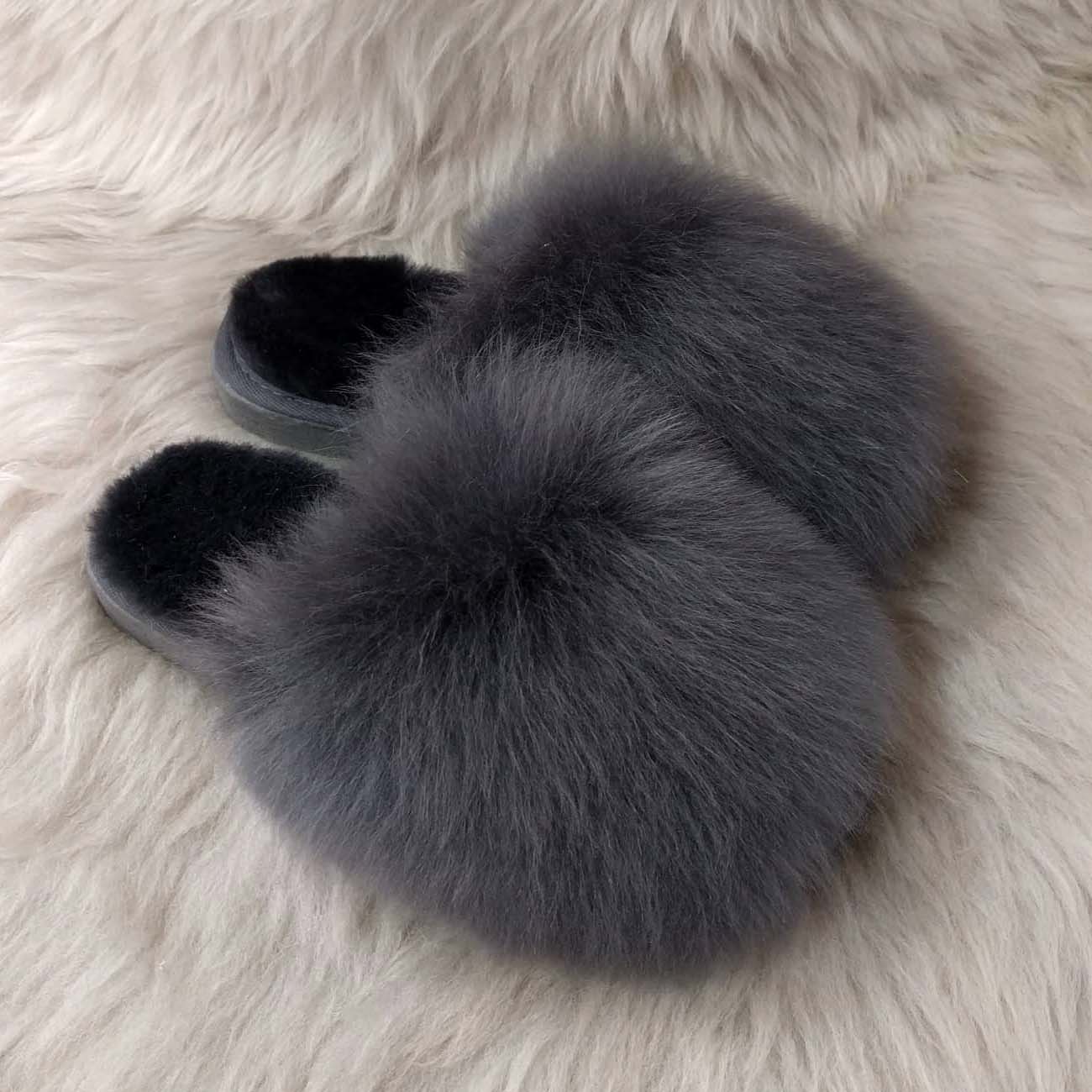 сиви домашни чехли от агнешка кожа