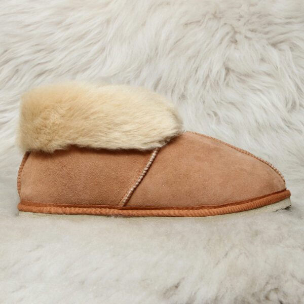 дамски пантофи от 100 % естествена кожа | Milvena | Милвена - Български кожени изделия от агнешка кожа дамски топли вълнени пантофи с пух