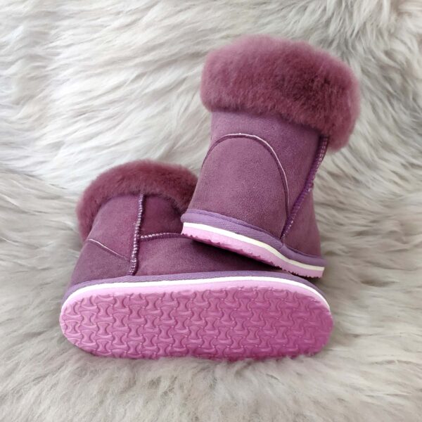 лилави бебешки буйки от агнешка кожа | Milvena | Милвена - Български кожени изделия от агнешка кожа лилави бебешки буйки милвена