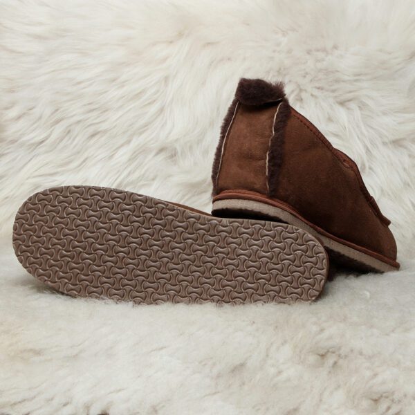 кафяви кожени милвена от овча кожа | Milvena | Милвена - Български кожени изделия от агнешка кожа кожени пантофи милвена в кафяво