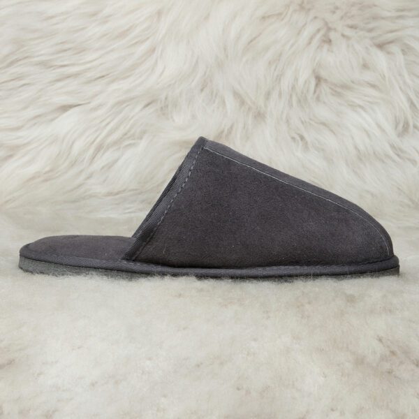 сив домашен пантоф от овча кожа