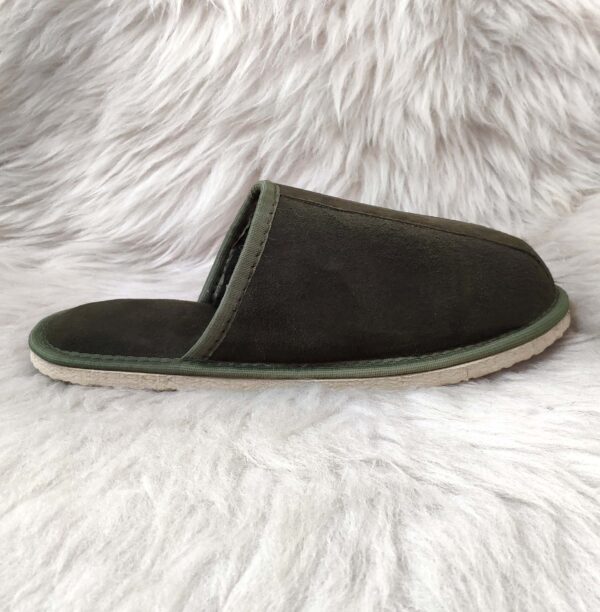 мъжки зелени пантофи от агнешка кожа | Milvena | Милвена - Български кожени изделия от агнешка кожа зелен пантоф от агнешка кожа