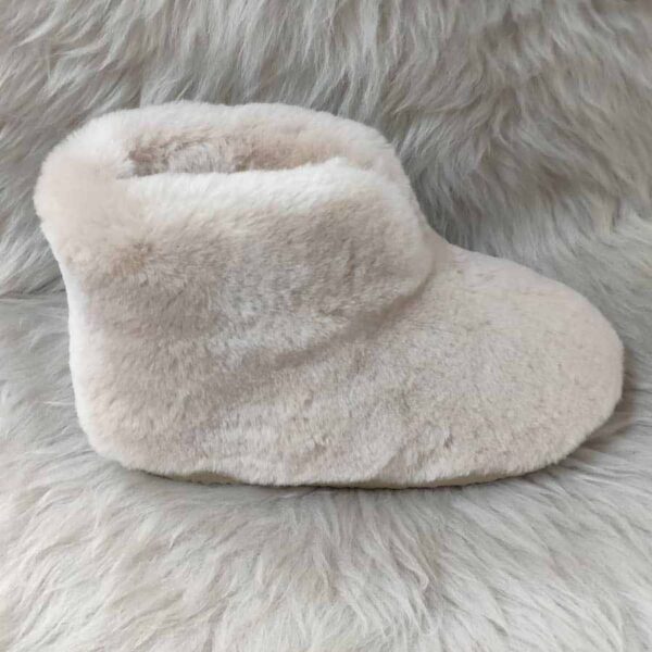 Висококачествени дамски пантофи 3900 цвят хъни | Milvena | Милвена - Български кожени изделия от агнешка кожа Дамски пантофи модел 3900 цвят хъни