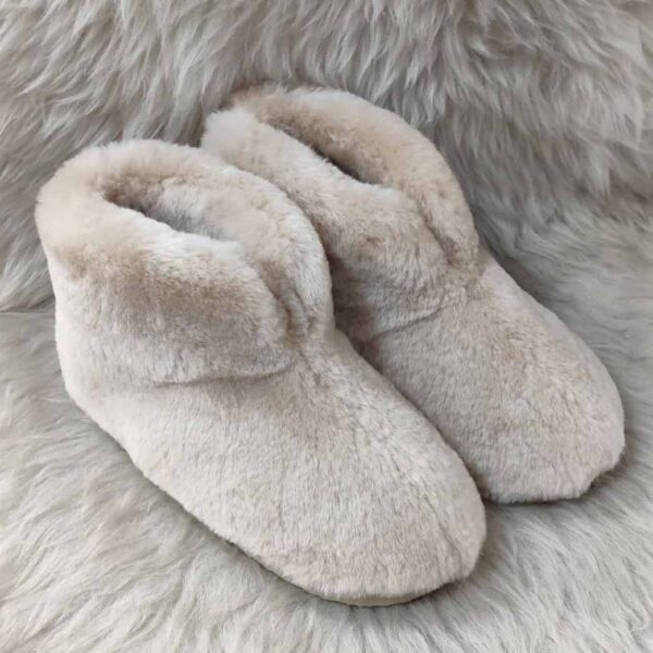 Висококачествени дамски пантофи 3900 цвят хъни | Milvena | Милвена - Български кожени изделия от агнешка кожа Дамски пантофи модел 3900 цвят хъни