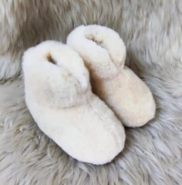 Messenger_creation_31ED3433-0BC9-4AAA-B730-E4CBE7E5CB50~2 | Milvena | Милвена - Български кожени изделия от агнешка кожа