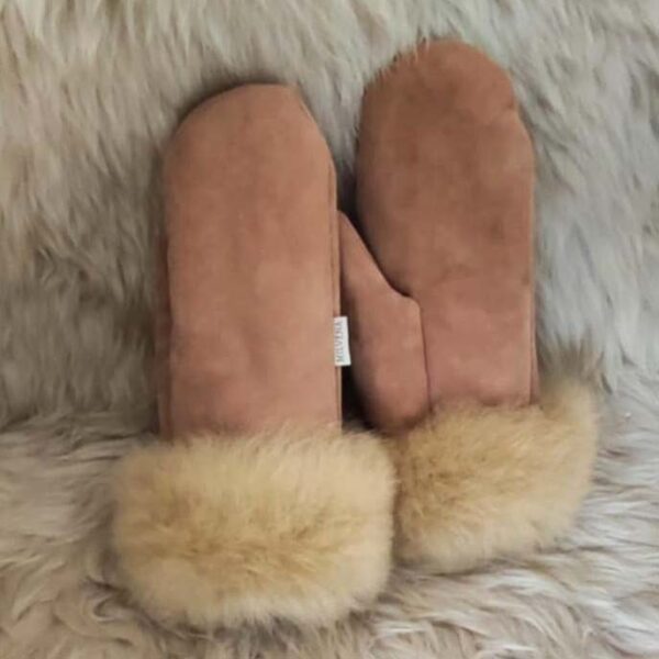 Messenger_creation_A6B73A81-3AEF-4E45-90F7-C3036DF44AD2 | Milvena | Милвена - Български кожени изделия от агнешка кожа