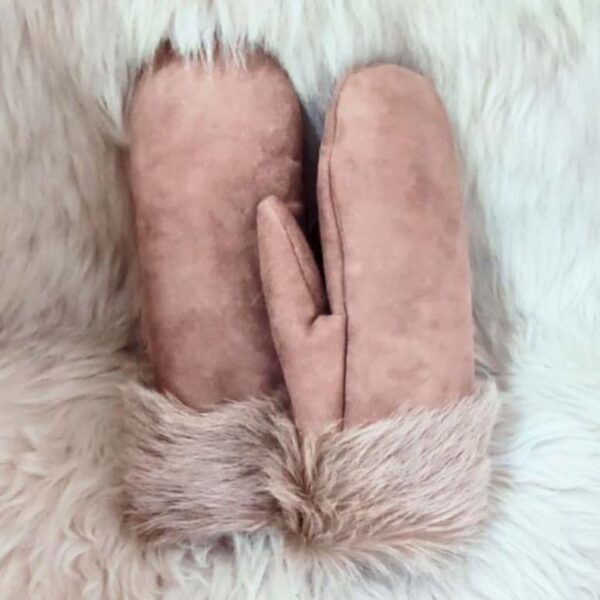 Messenger_creation_DEAA3B5F-38C1-4A13-9DB6-9CC08CD2CC1B | Milvena | Милвена - Български кожени изделия от агнешка кожа