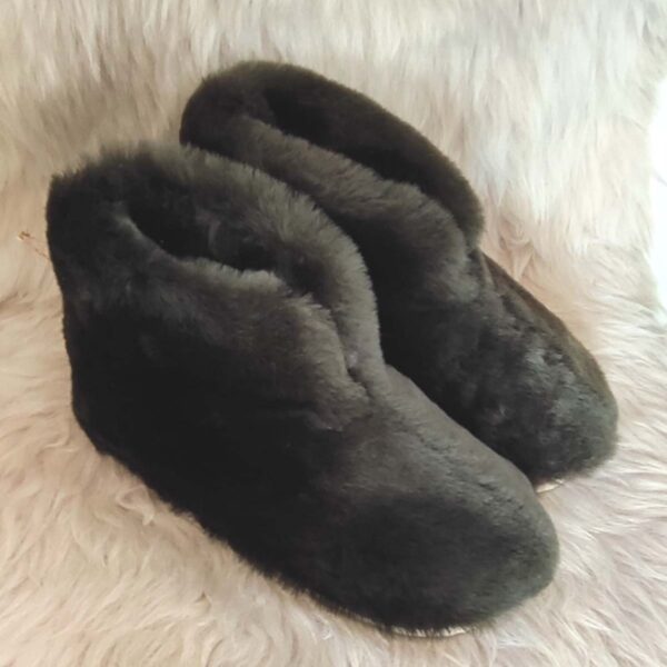 Messenger_creation_41FE165D-B812-4059-83B6-6060BF9D6EFE | Milvena | Милвена - Български кожени изделия от агнешка кожа